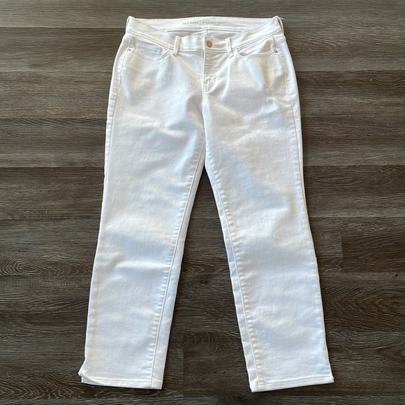 Old Navy Mid-Rise Straight Crop Bright White Distressed Five Pocket Jeans - Picture 3 of 13